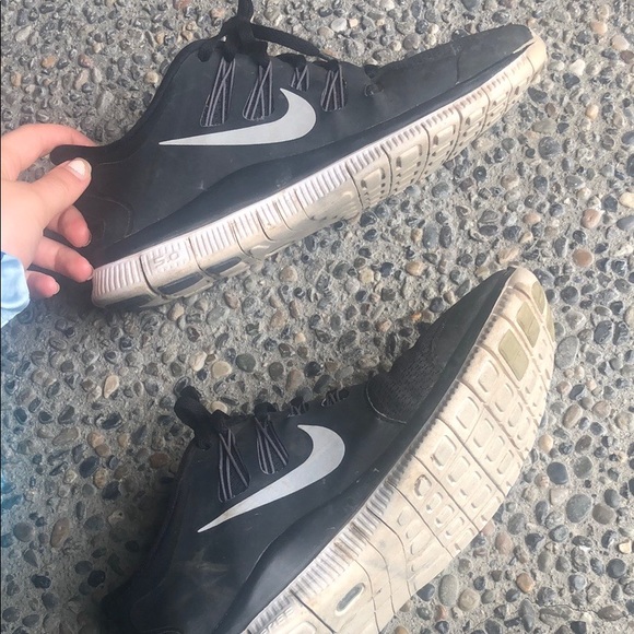 Women’s Nike running shoes - Picture 4 of 5